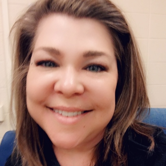 Meet your Posher, Michelle - Picture 3 of 6